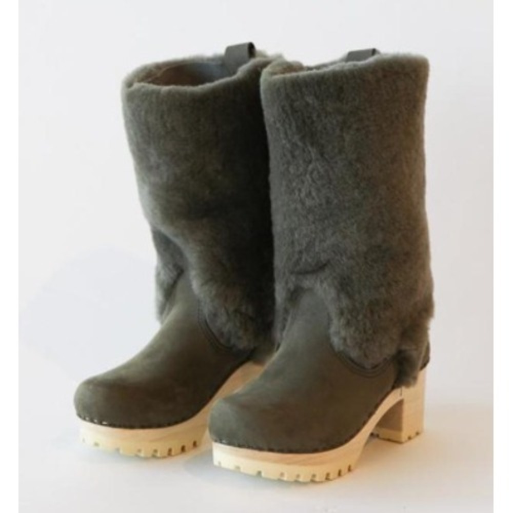 No.6 Clogs Alpha Shearling Clog Boot on Mid Tread in Storm EU 35